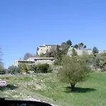 La Fenice - Beautifully Restored With Heated Pool In Small Village Montjustin