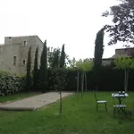 La Fenice - Beautifully Restored With Heated Pool In Small Village